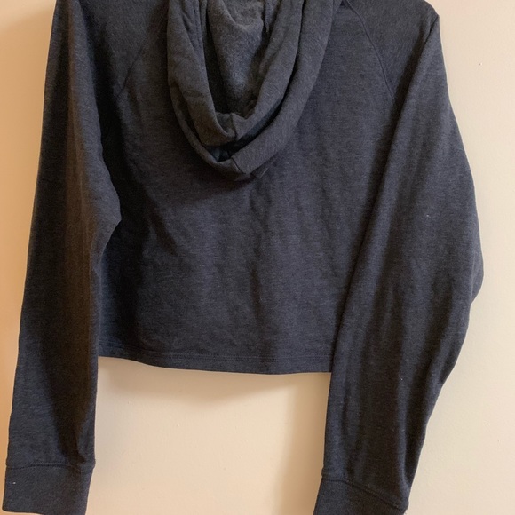 H&M Divided Basic, hooded crop sweater - Picture 2 of 3